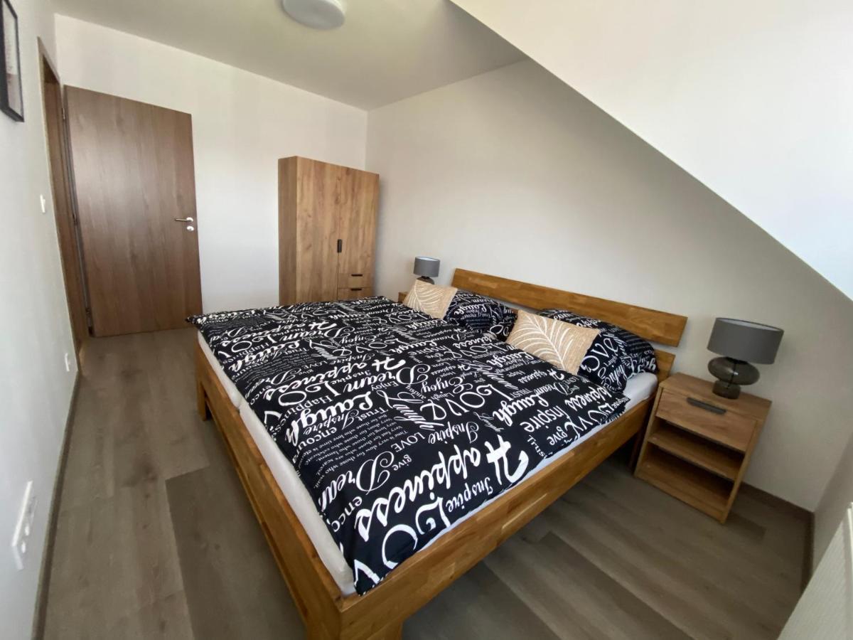 Cerna Ruze- Apartman 5 Plzen Ngoại thất bức ảnh